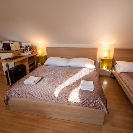 Apartman A Ubytovani U Machu ميكولوف المظهر الخارجي الصورة
