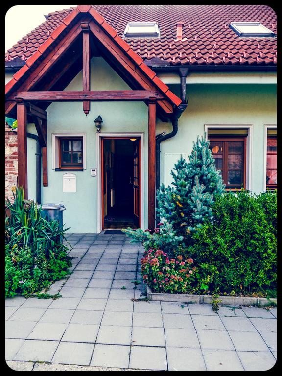 Apartman A Ubytovani U Machu ميكولوف المظهر الخارجي الصورة